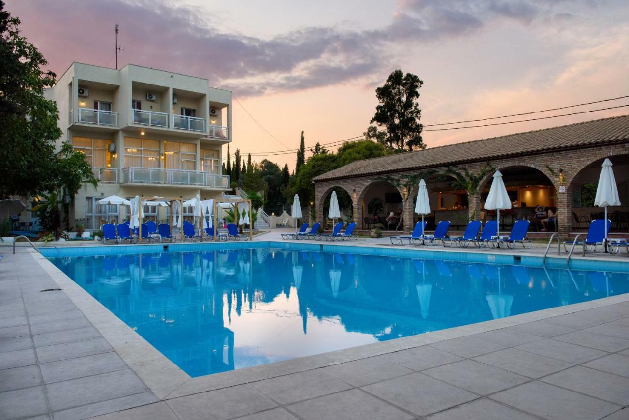 דאסיה Amalia Hotel - Adults Only מראה חיצוני תמונה