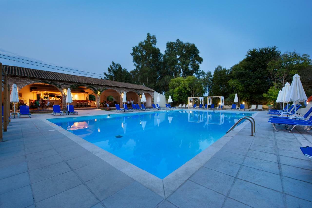 דאסיה Amalia Hotel - Adults Only מראה חיצוני תמונה